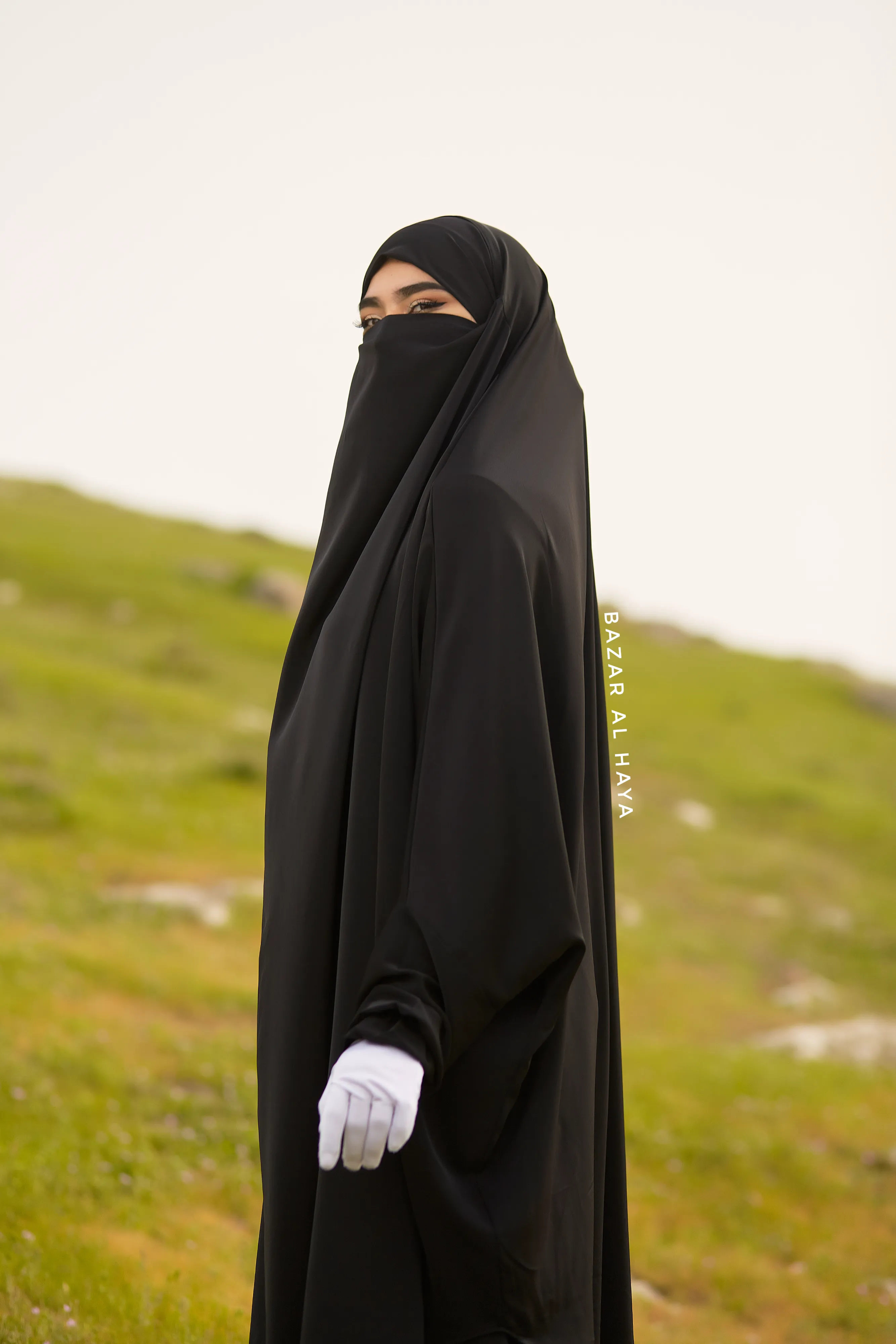 Black Hafsa Two Piece Jilbab With Harem Pants - Athletic Shalwar