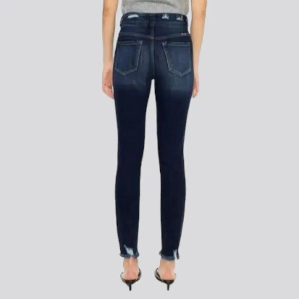 Dark-wash casual jeans
 for women