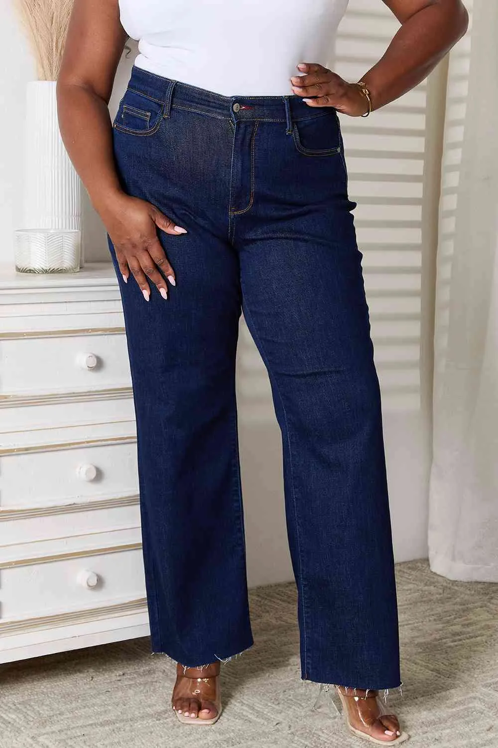 Judy Blue, High Waist Vintage & Back Darts Detail Straight Leg Jeans