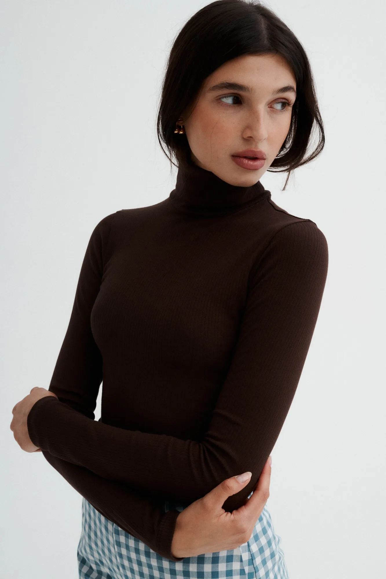 Turtleneck in organic cotton / 15 / 02 / dark chocolate