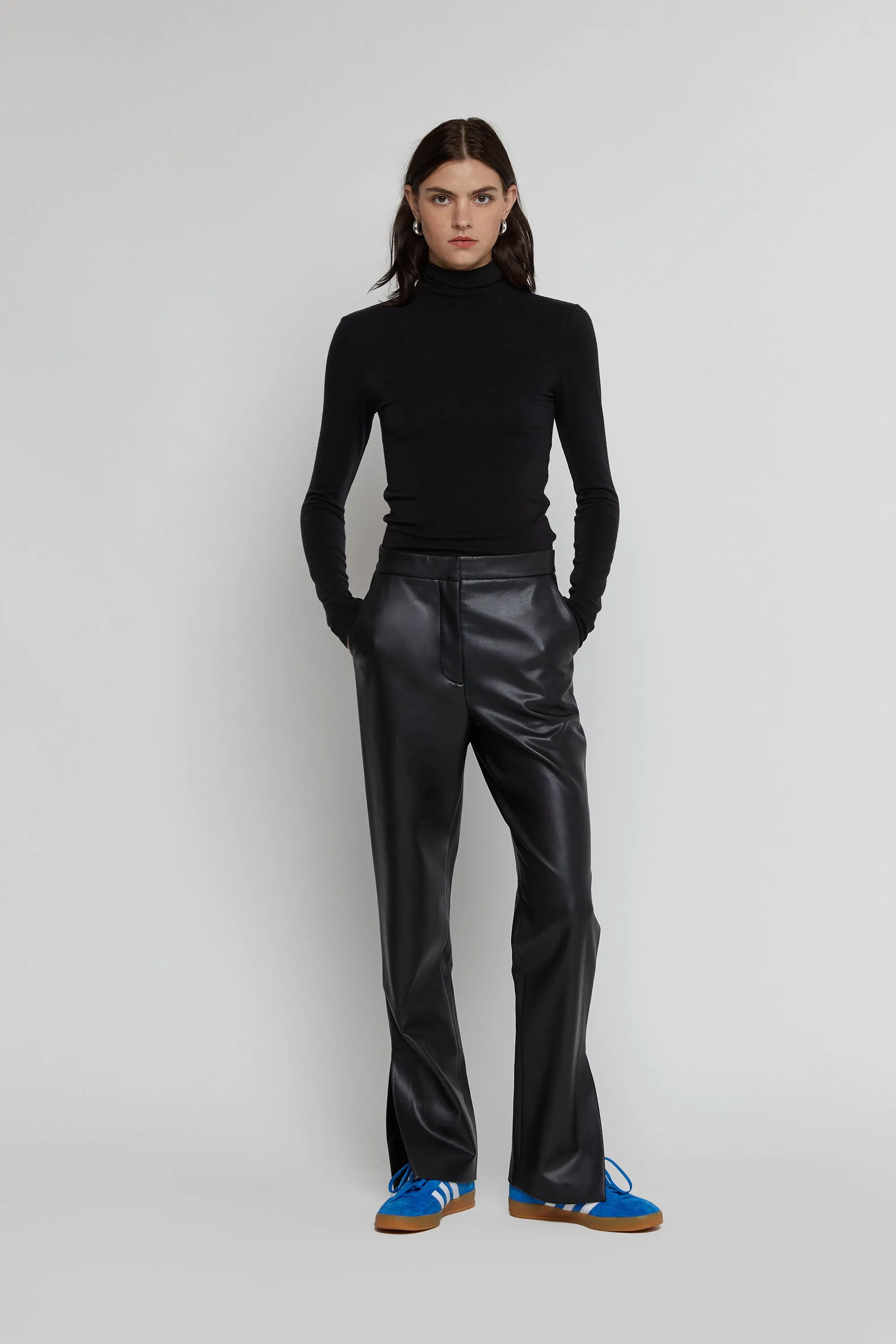 VEGAN LEATHER PANT WITH SIDE SLIT